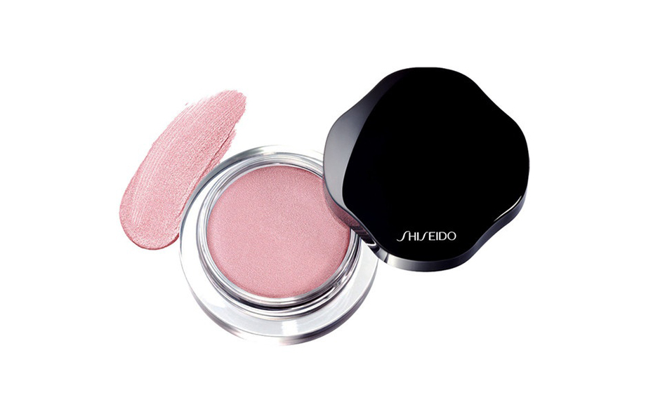 Кремовые тени Shiseido Shimmering Cream Eye Color в оттенке Pale Shell, lookfantastic.com, £22