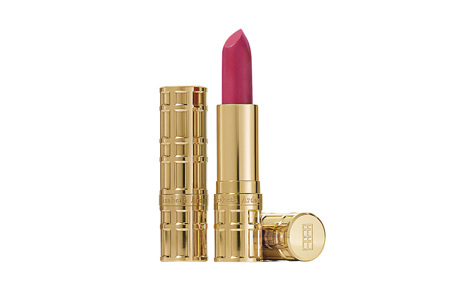 Elizabeth Arden Ceramide Ultra Lipstick. Помимо воска, увлажняющего кожу, в состав входят церамиды, которые ее питают. Помада равномерно наносится, давая безупречный плотный цвет, долго держится и не скатывается на протяжении дня. Letu.ua, от 195 грн