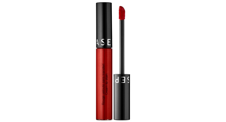 Жидкая матовая помада Sephora Cream lip stain, $14, sephora.com