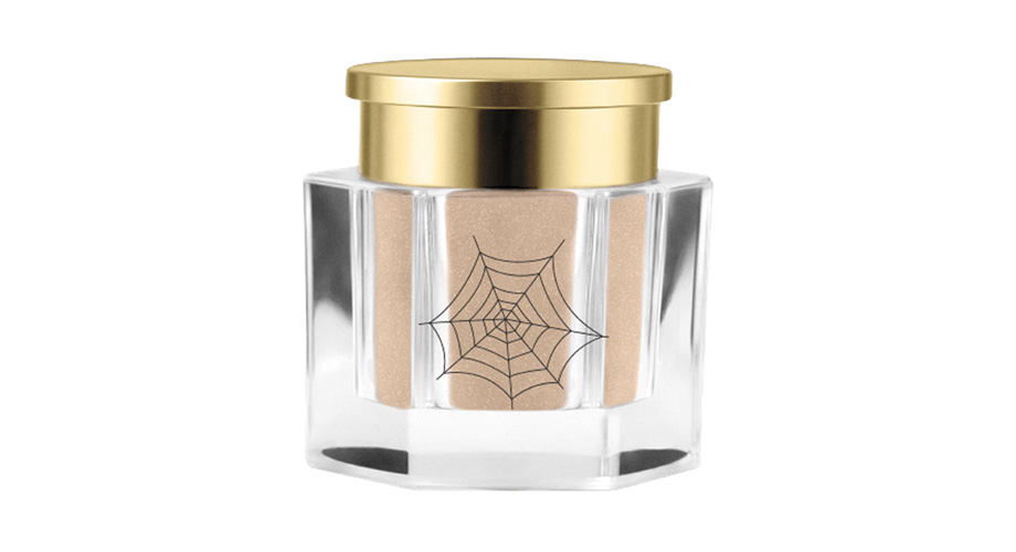 MAC Charlotte Olympia Pigment в оттенке Overdressed fleshy beige w/pearl, $23