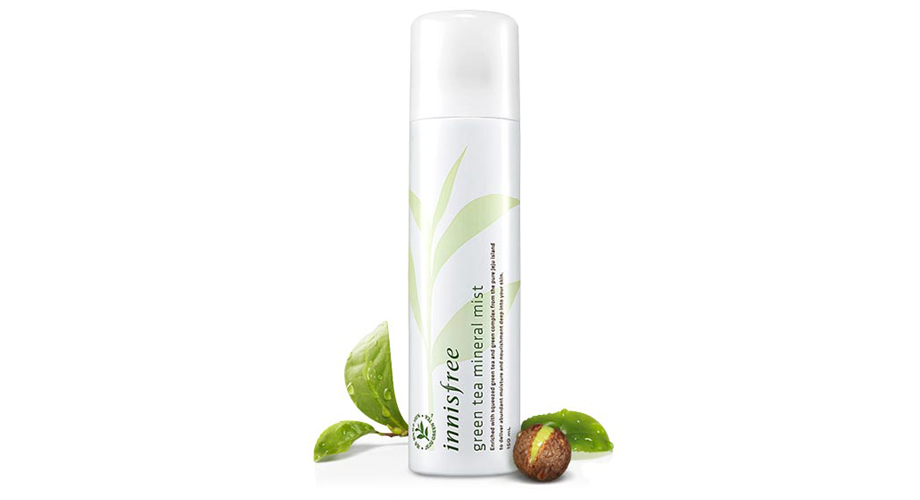 Green Tea Mineral Mist, Innisfree. Успокаивает кожу, сужает поры, обеспечивает антиоксидантную защиту. Amazon.com, $15