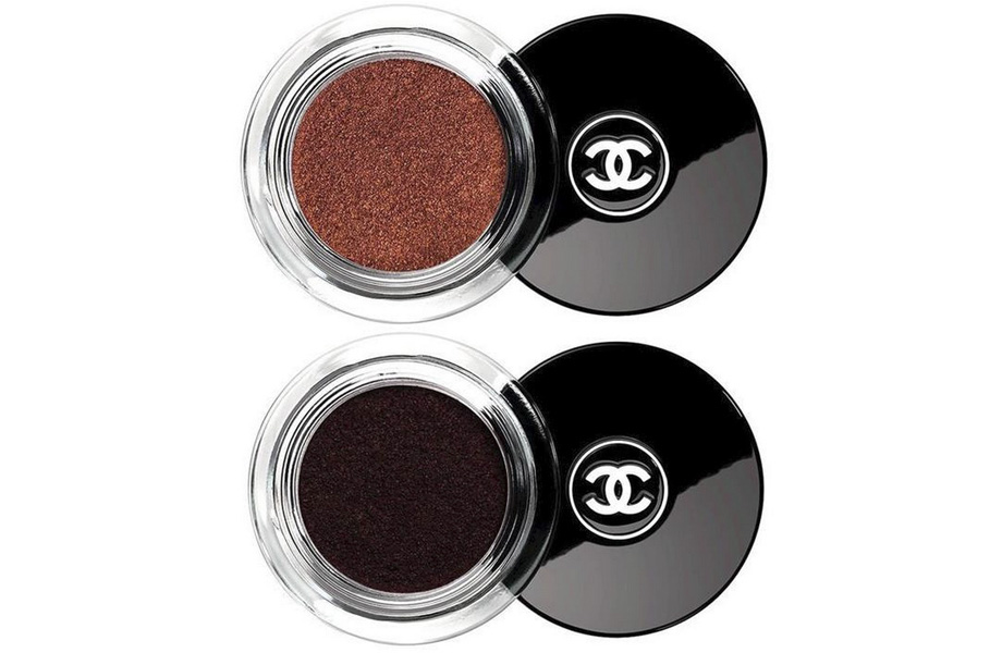 Кремовые тени для век Chanel Illusion D’Ombre Velvet в двух оттенках: Rouge Contraste (красно-коричневый) и Rouge Brule (шоколадно-бордовый). Лимитированный выпуск, €32