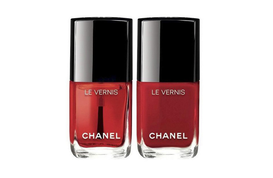 Блеск-лак (верхнее покрытие) для ногтей Chanel Le Vernis Gloss в оттенке Rouge Radical (полупрозрачный красный). Лимитированный выпуск, €25. Лак для ногтей Chanel Le Vernis в оттенке Rouge Puissant (красный), €25