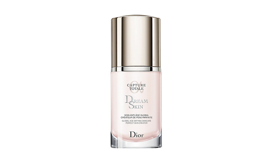 Увлажняющее средство с тонирующим эффектом Capture Totale Dreamskin, Dior, $115, Sephora.com