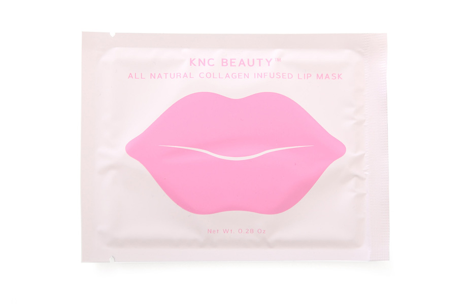 All natural collagen infused lip mask, KNC Beauty. Культовые патчи для губ делают их полнее и мягче. Жаль, что эффект не длится вечно. Violetgrey.com, $24,99 за 5 шт