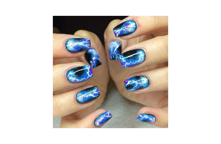 Space nail art