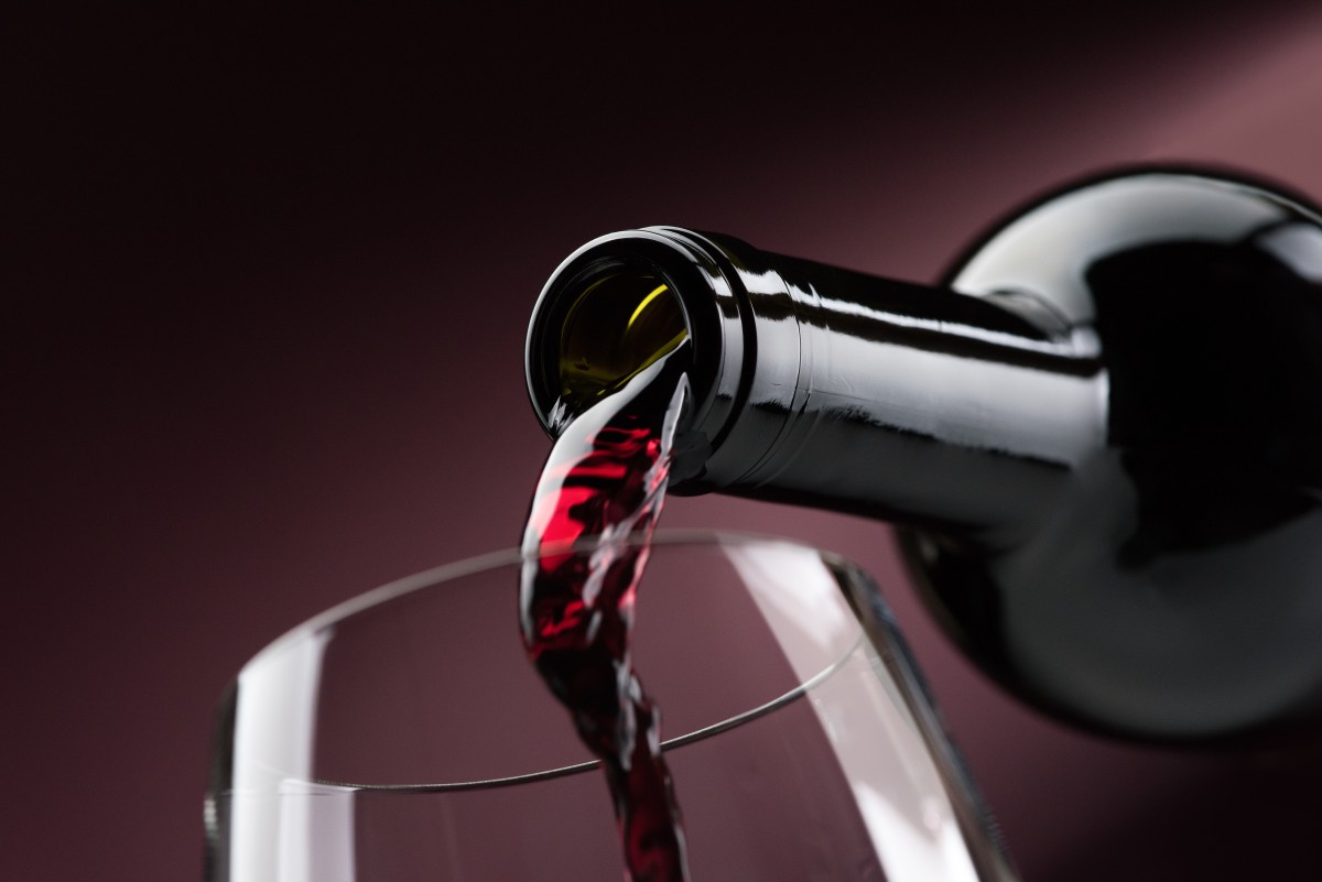 6 порад, як відкоркувати вино без штопора 