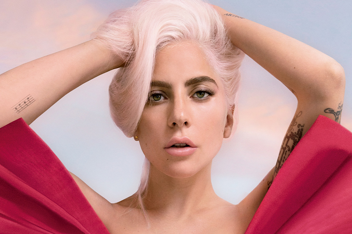 Леди Гага стала лицом нового аромата Valentino Voce Viva