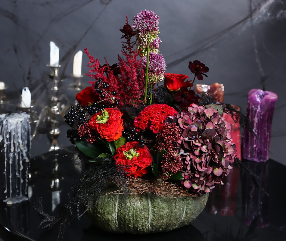 Хэллоуин 2020: “светильник Джека”, тыквы с цветами и декораторы