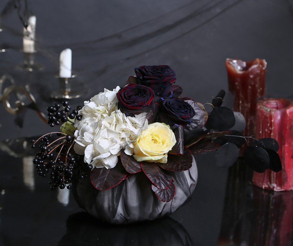 Хэллоуин 2020: “светильник Джека”, тыквы с цветами и декораторы