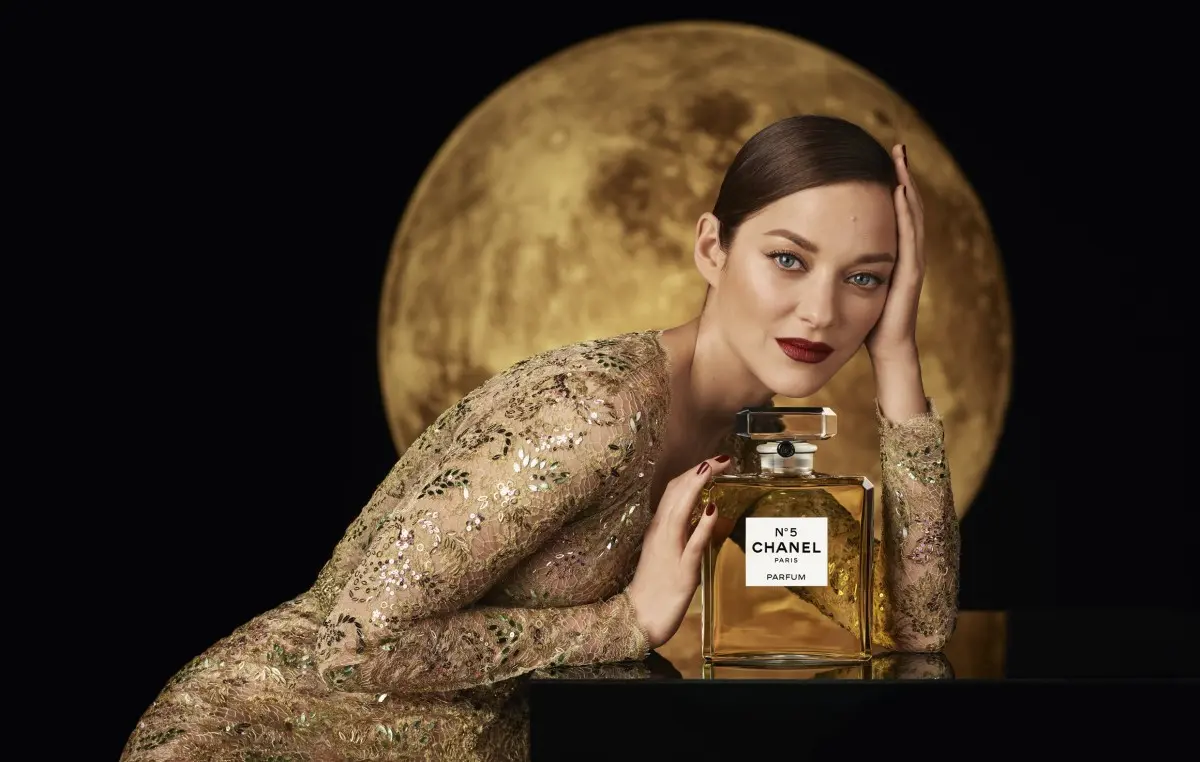 Новая рекламная кампания и фильм Chanel N° 5 к 100-летию аромата - Beauty  HUB