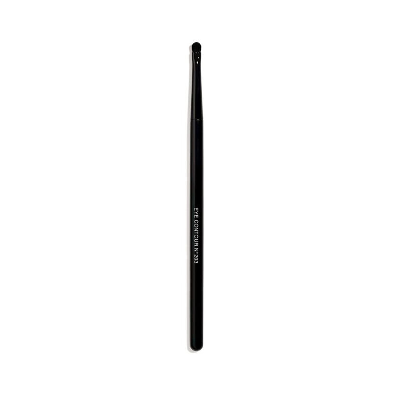 Les Pinceaux De Chanel – 203 Eye-Contouring Brush