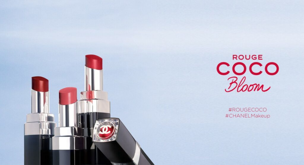 Лили Роуз-Депп раскрывает секреты создания помады Chanel Rouge Coco Bloom (видео)