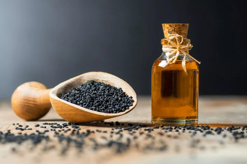 7 свойств масла черного тмина для здоровья