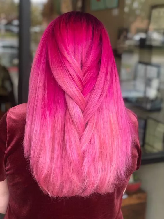 рожеве волосся