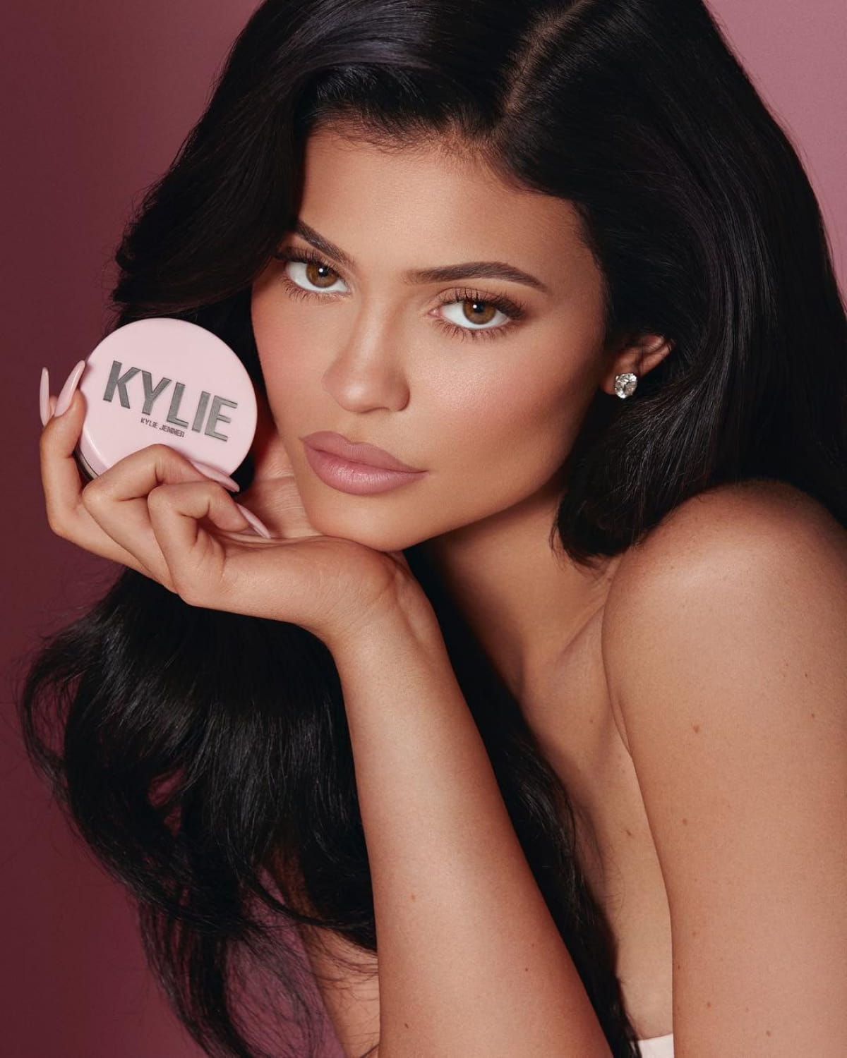 Kylie Cosmetics Кайлі Дженнер