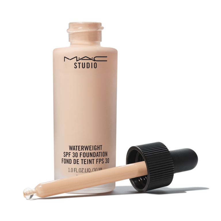 MAC Studio Waterweight Foundation SPF 30