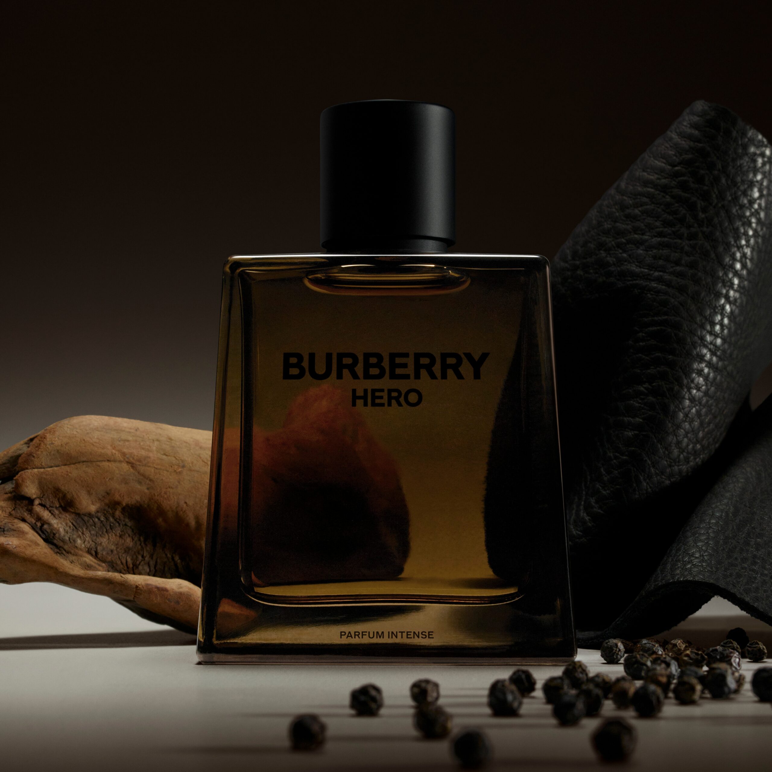 Hero Parfum Intense від Burberry
