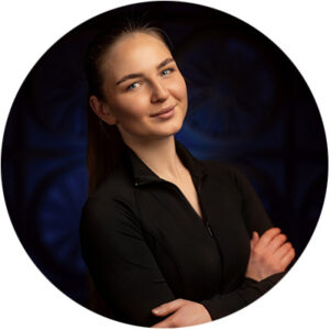 Єлена Захарова, персональний тренінг і групові програми. Направлення: HIIT, TRX Combo, Functional, Stretching, Roll&Stretching, Pilates, Barre, Zumba, Power.