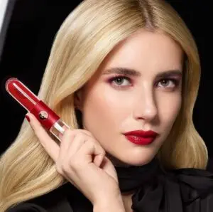 Емма Робертс презентує лімітовану колекцію Kiko Milano