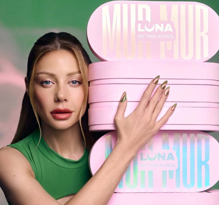 Тіна Кароль у рекламній кампанії Mur Mur нейл-бренду LUNAmoon