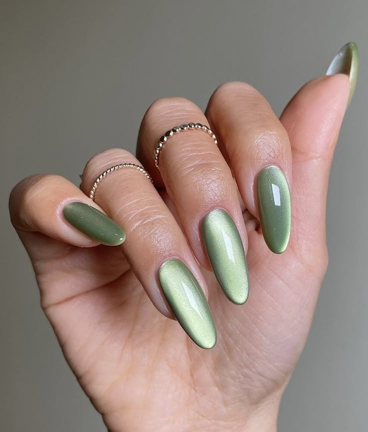 Зелений Cat Eye 