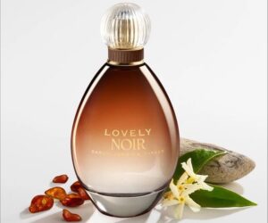 Новий вечірній аромат Lovely Noir від Сари-Джесіки Паркер