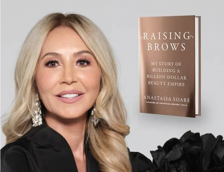 Анастасія Суаре, засновниця Anastasia Beverly Hills, випускає книгу