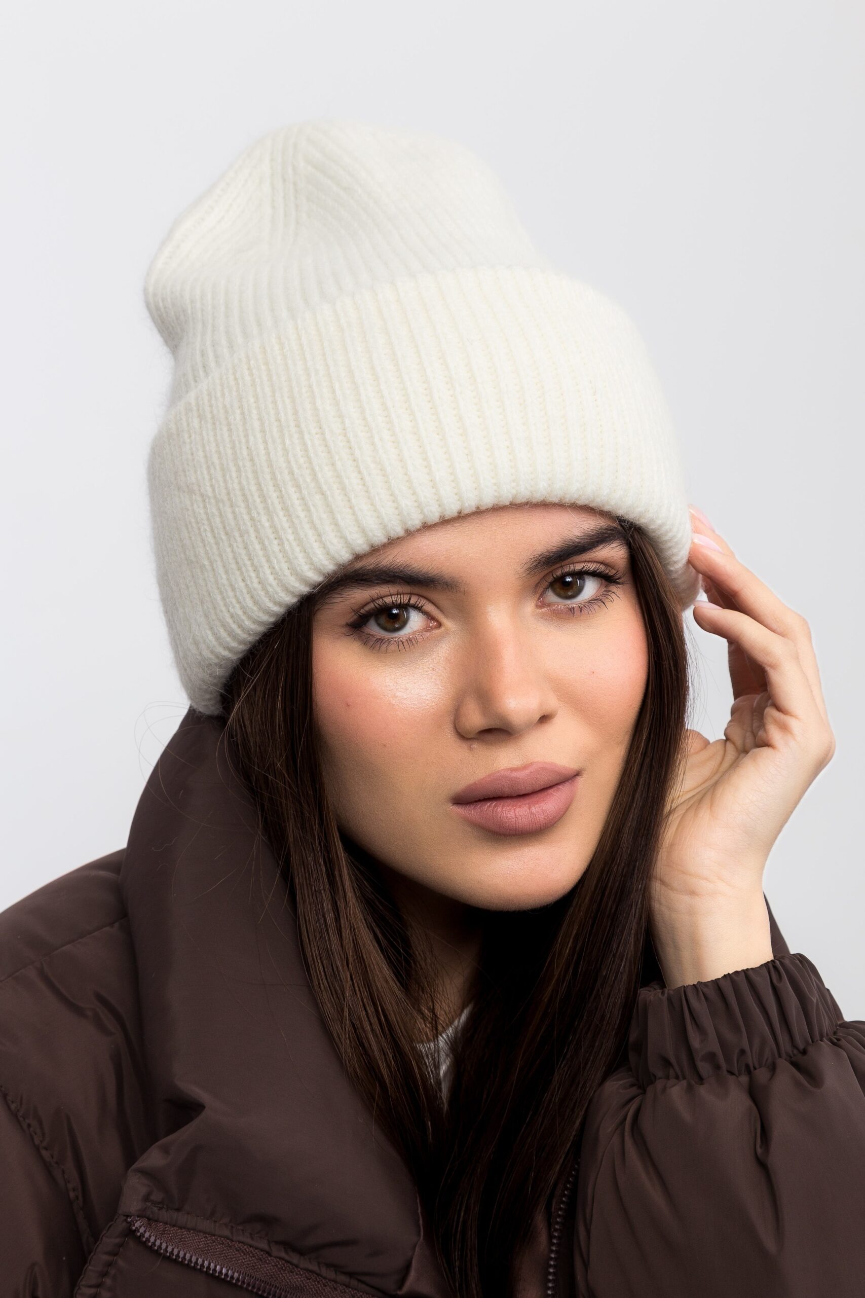 Famo, В'язана шапка