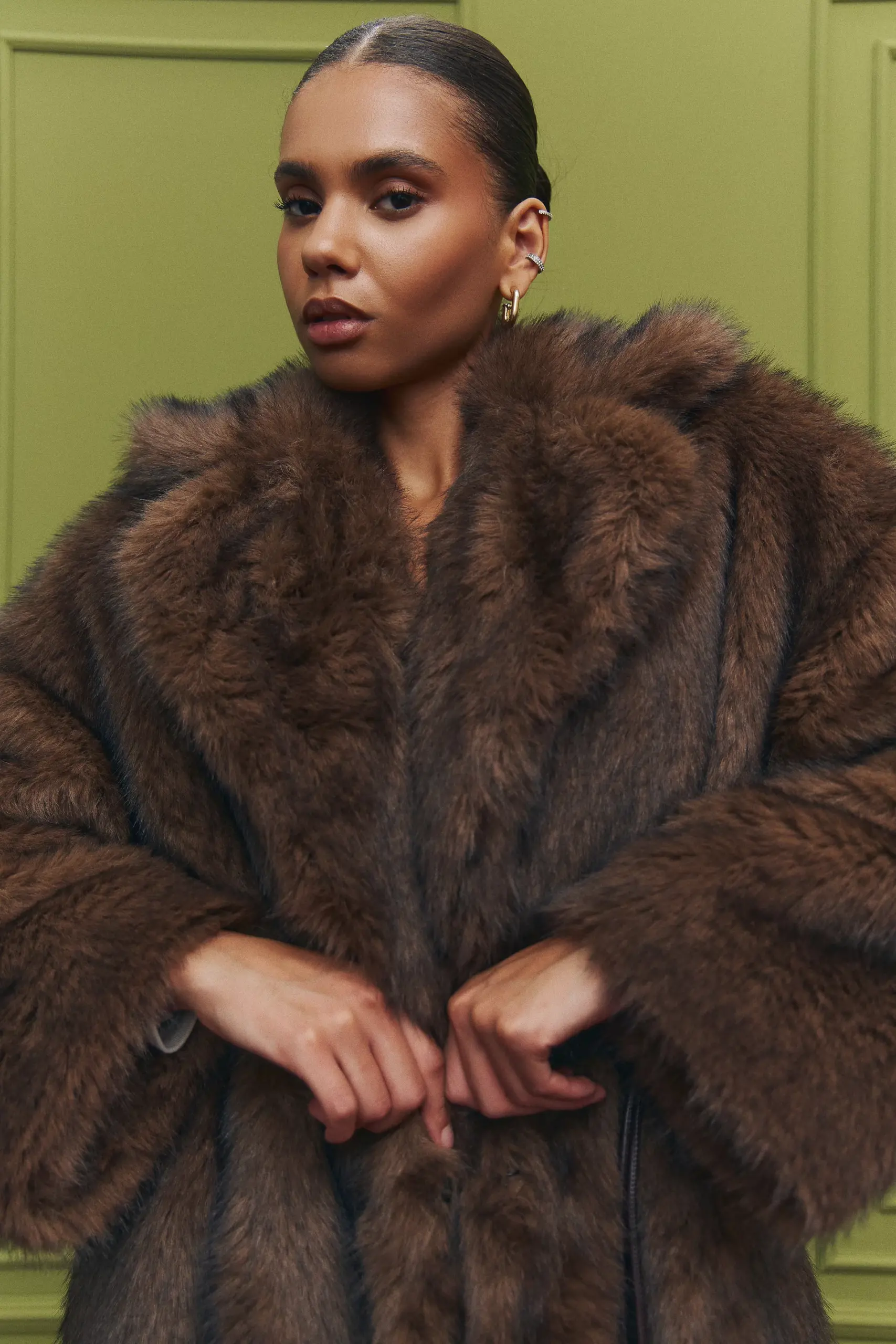 Gepur, коричневе довге пальто зі штучного хутра