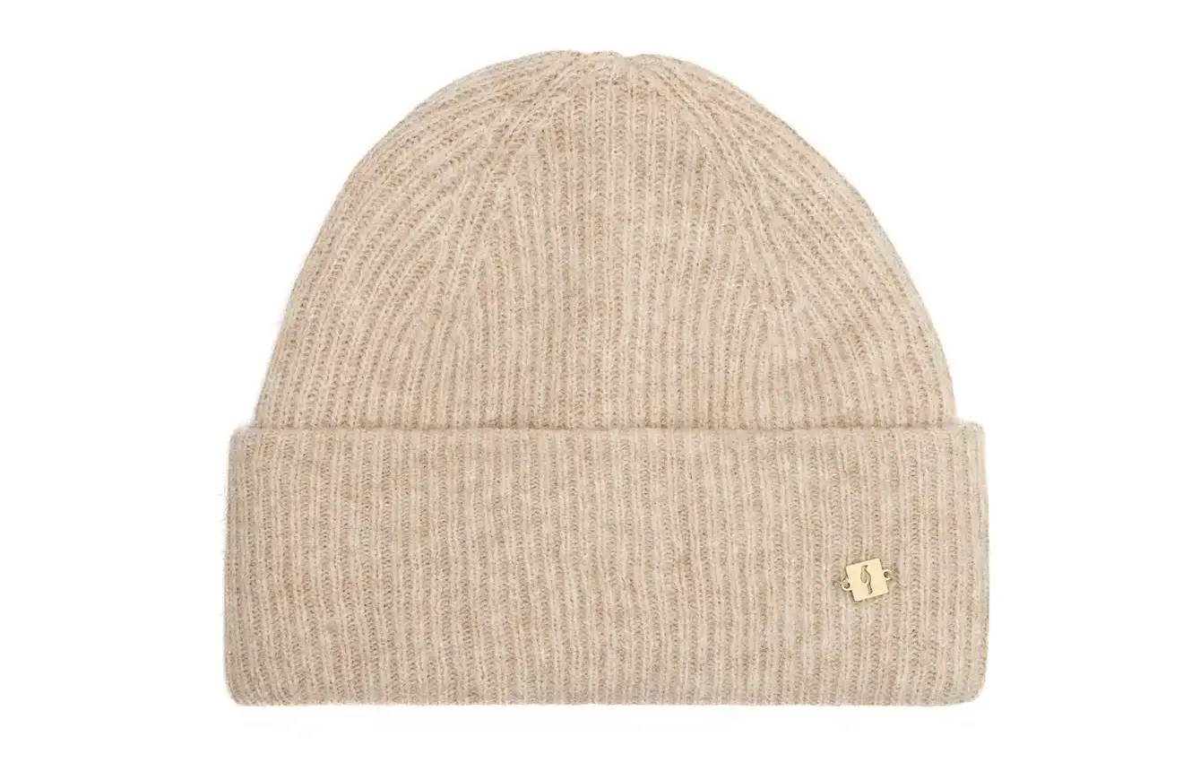Ochnik, Жіноча шапка світло-бежевого кольору