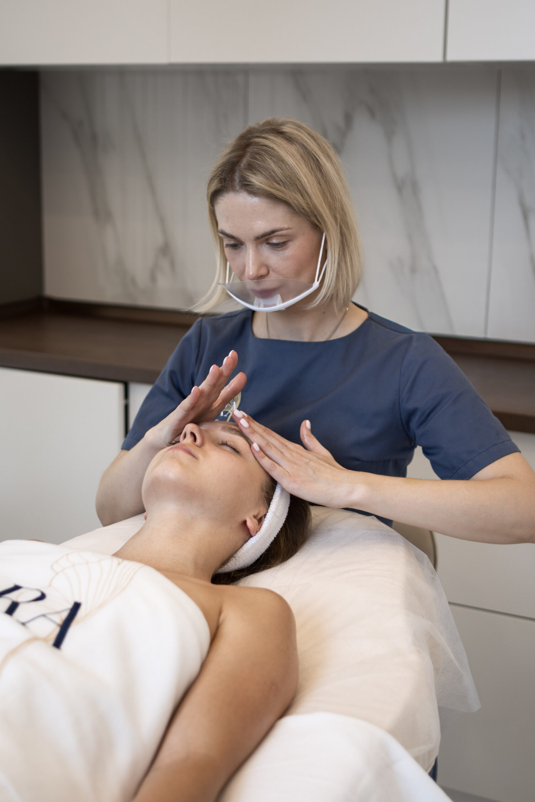 масаж обличчя