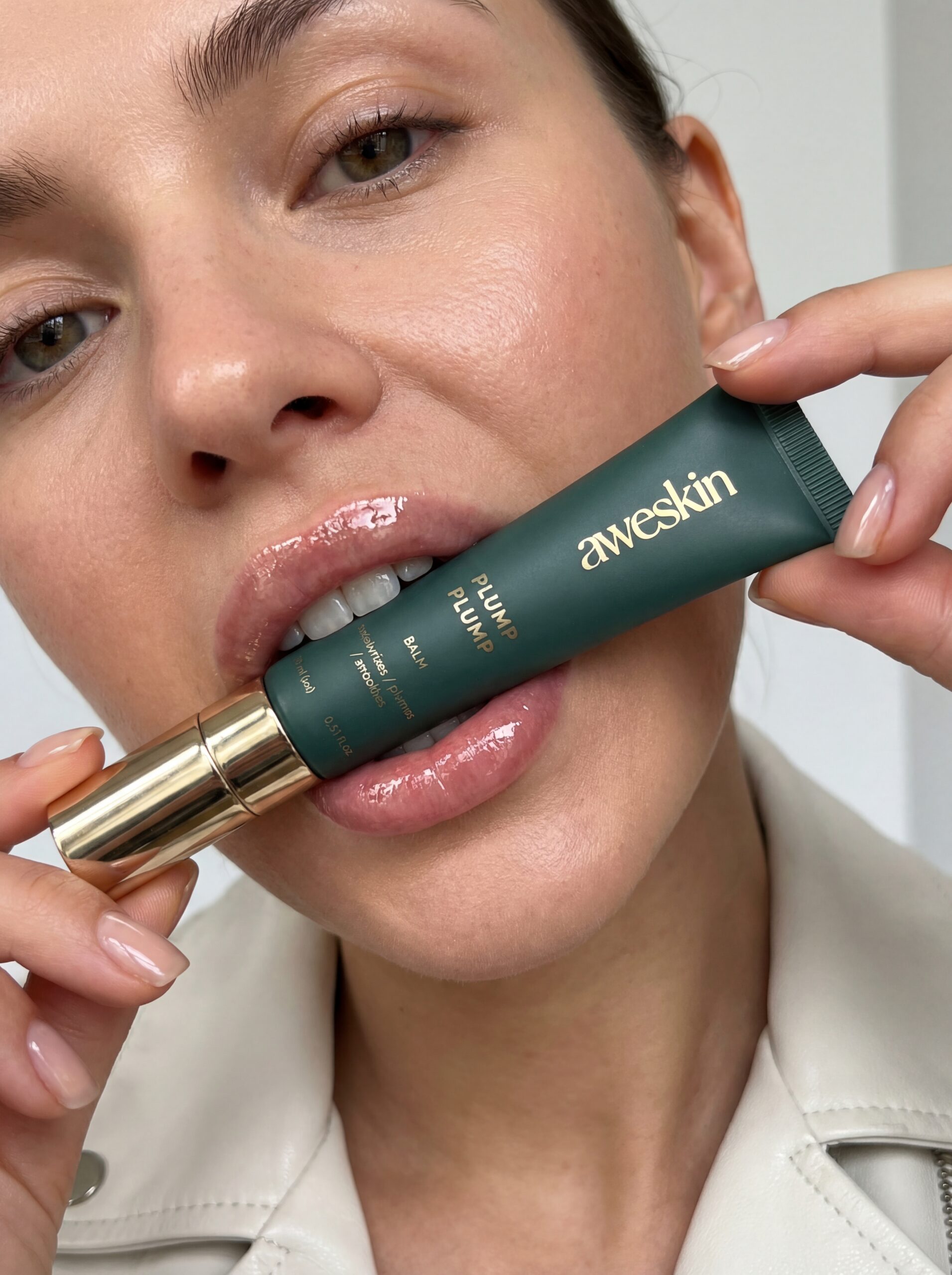 Бальзам для губ Plump Plump Balm від Aweskin