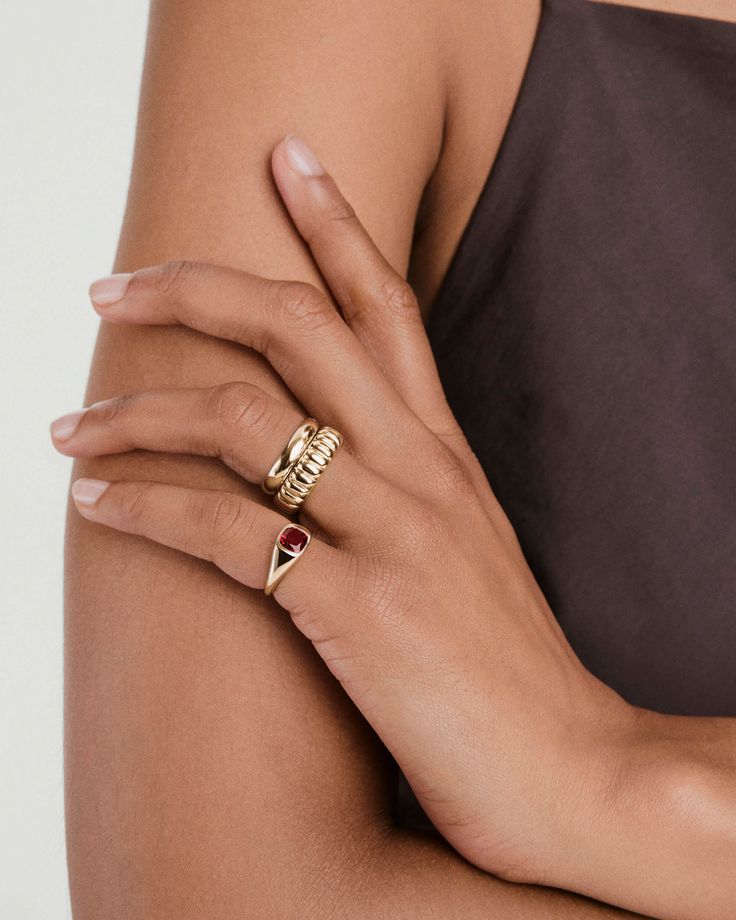 Каблучка на мізинці