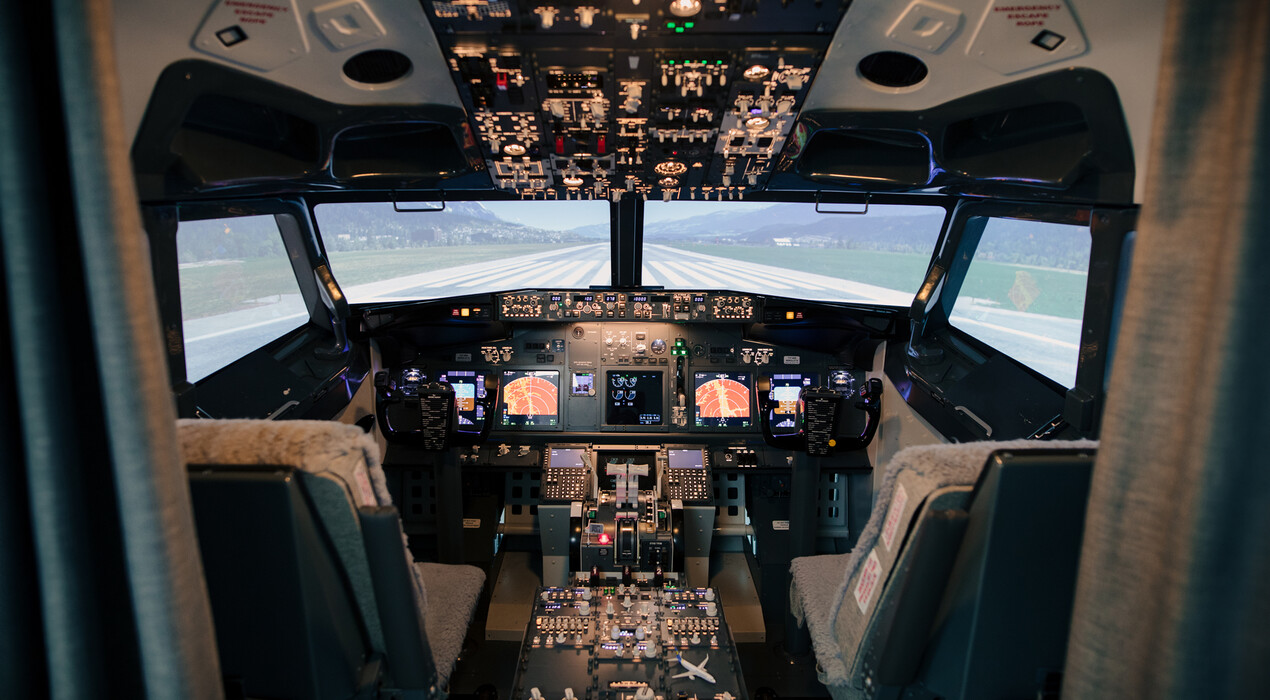 Авіасимулятор Boeing-737 для двох, Aviasim