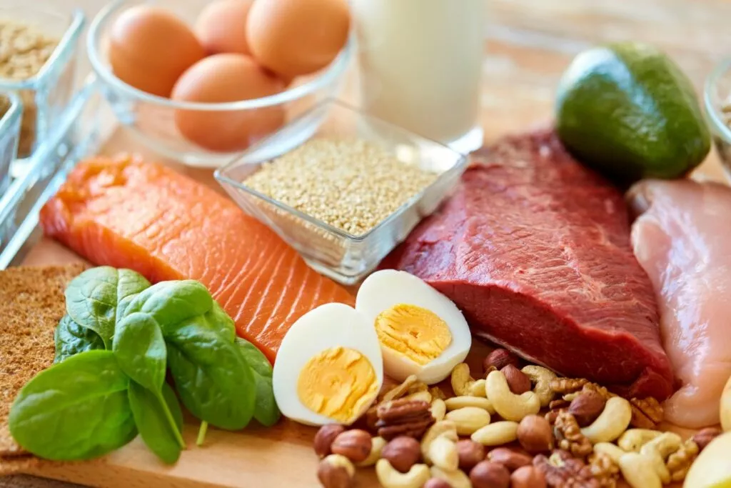 Норма белка в день: сколько и что надо съедать, чтобы придерживаться баланса